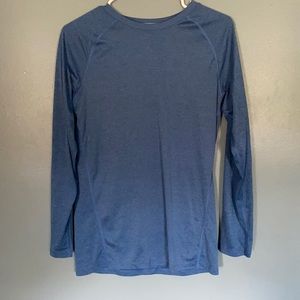 Long sleeve athletic shirt thin youth XL